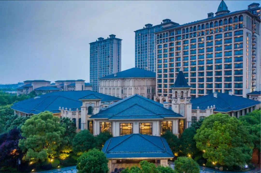 春节新选择：在欧亚国际住酒店，还有“吃住一站式”套餐可选！